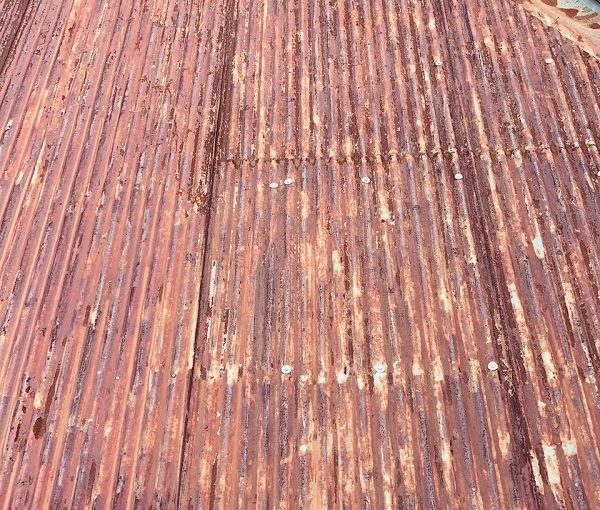 長野県須坂市　屋根塗装　折板屋根　現場調査
