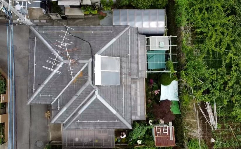 長野県須坂市　屋根工事　ドローンでの撮影　苔やカビには要注意!