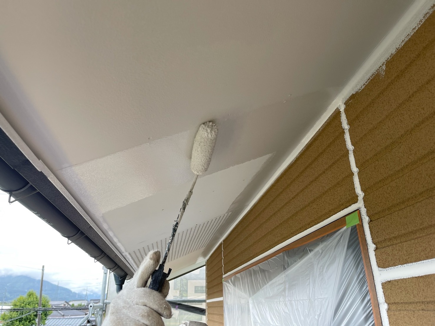 長野県松本市　H様邸　外壁塗装工事　軒天井の塗料は透湿性と防藻・防カビ性が大事！