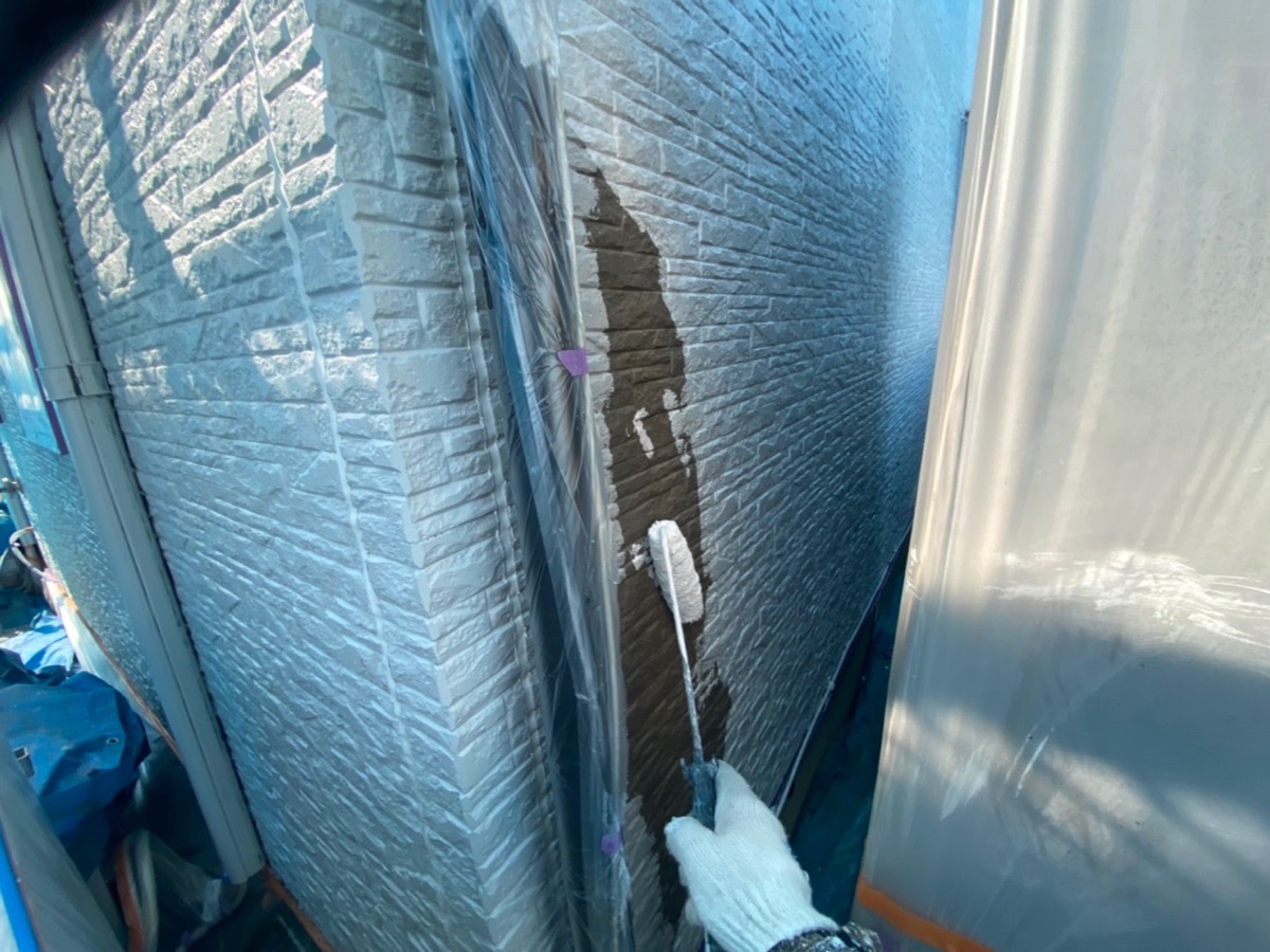長野県諏訪市　外壁・屋根塗装工事　外壁の下塗り～中塗り～上塗り