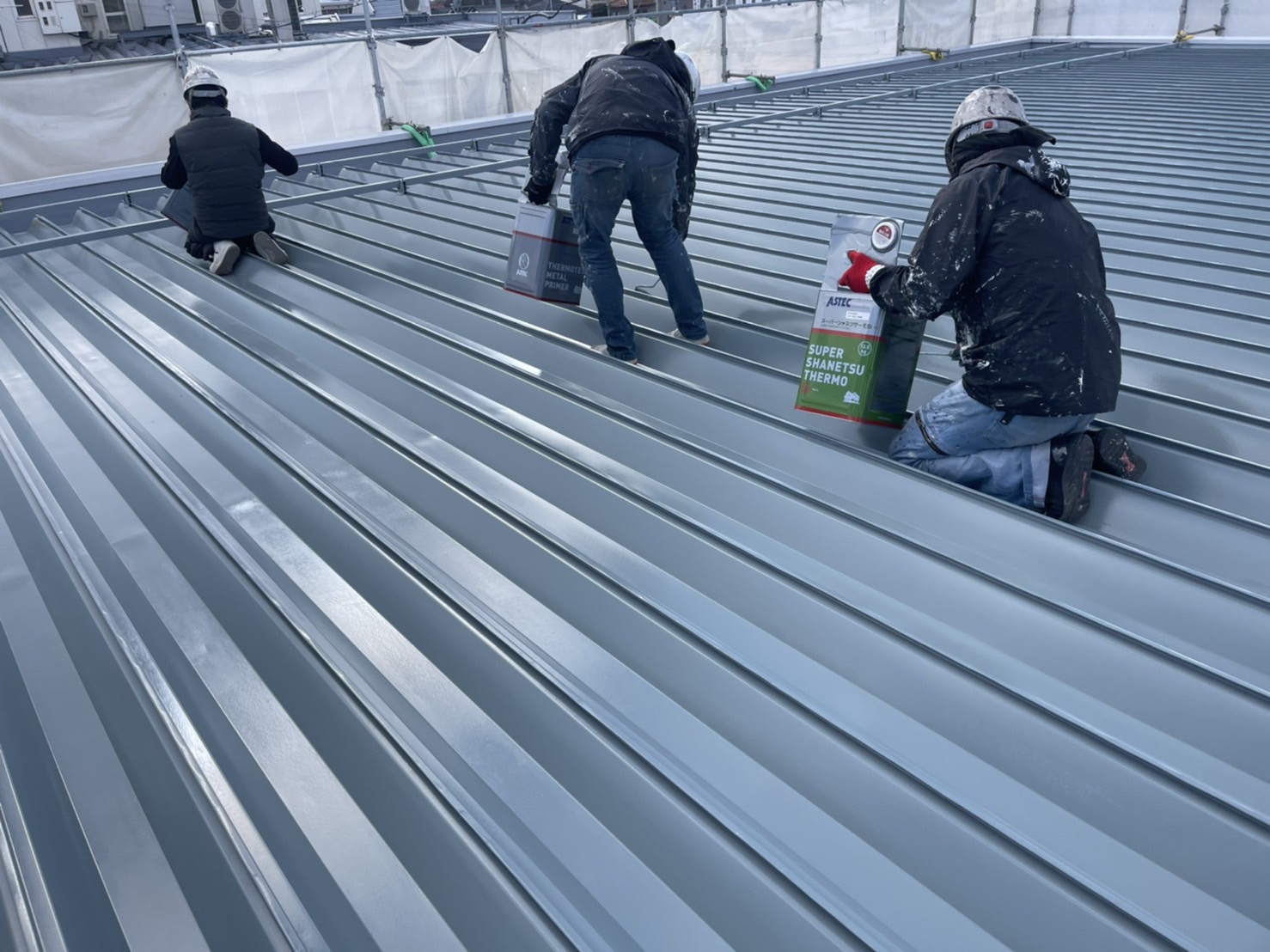 長野県松本市　アパート屋根塗装工事　折板屋根の塗装　金属屋根のメンテナンスについて