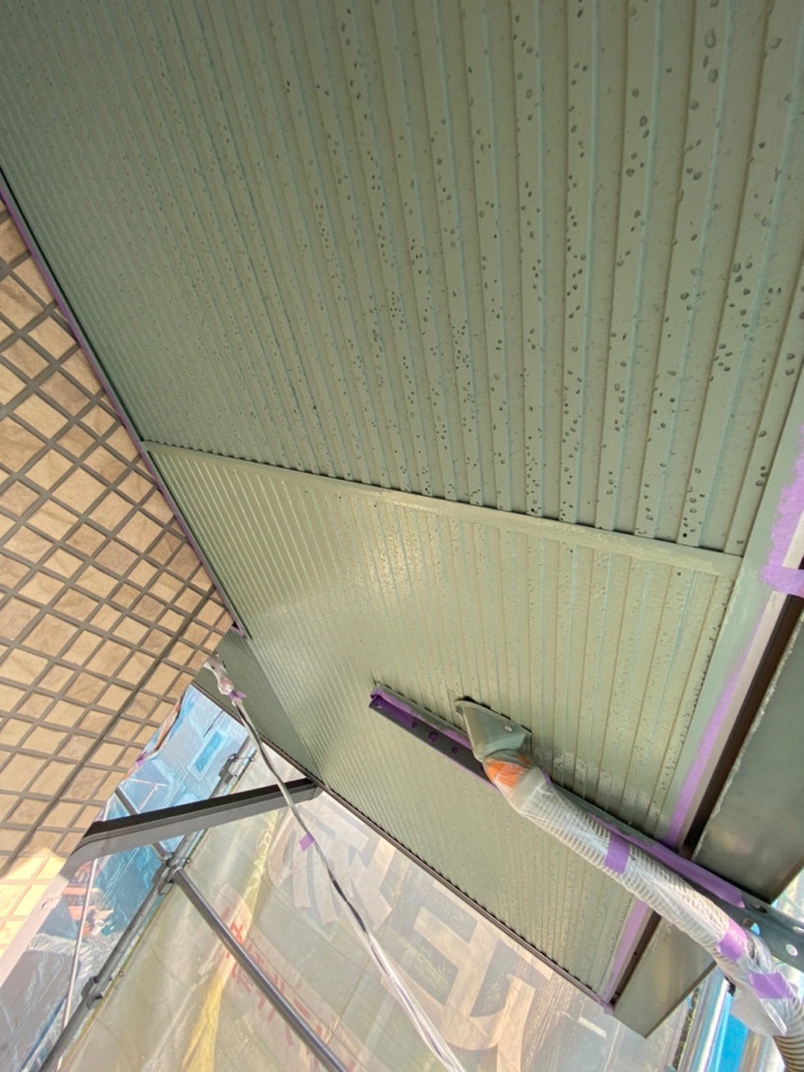 長野県諏訪市　N様邸　屋根・外壁塗装工事　軒天井の塗装を行いました！