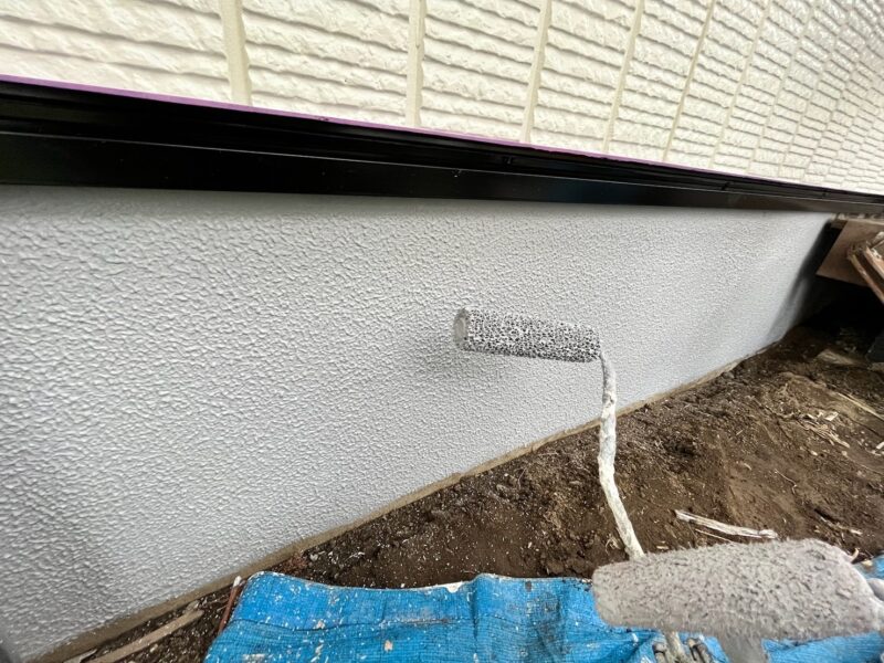 長野県上伊那郡　O様邸　屋根・外壁塗装工事　基礎塗装を行いました！