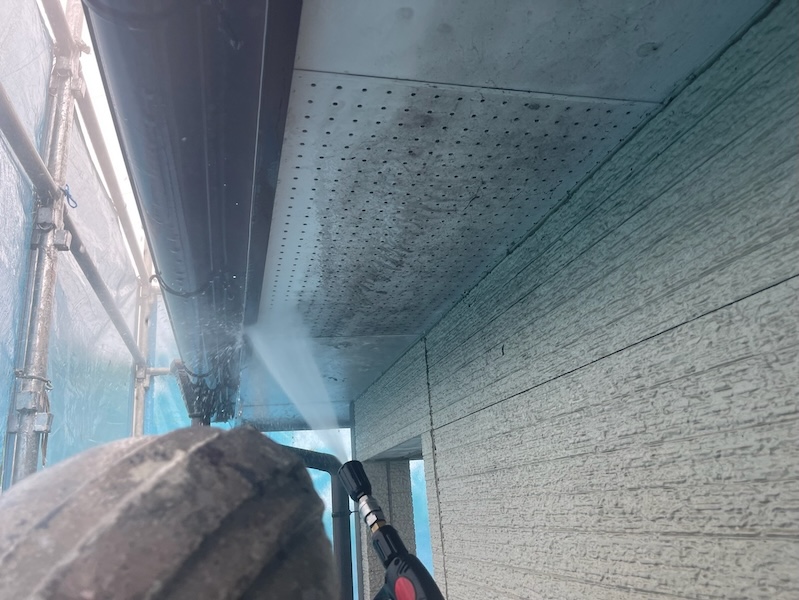 塗装前の高圧洗浄作業。洗浄中の注意点について|長野県上伊那郡辰野町