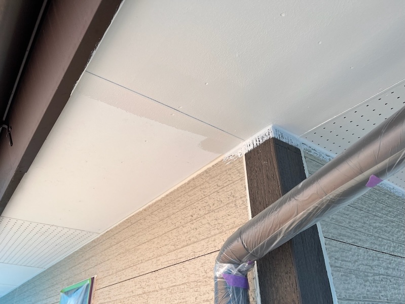 軒天井をマルチエースⅡ-Yで塗装しました｜長野県上伊那郡辰野町