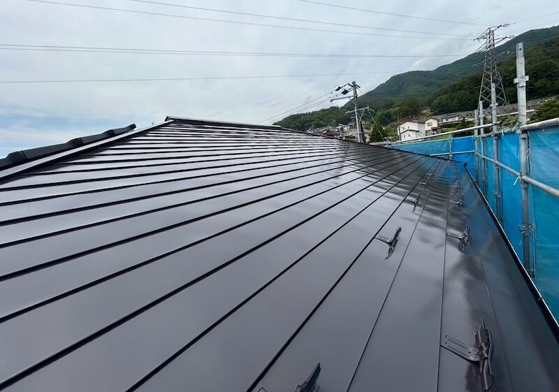 長野県上伊那郡辰野町|屋根塗装が完了しました!施工前と施工後をご紹介します!