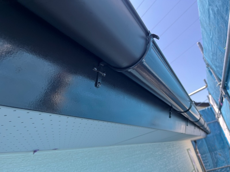 軒樋と鼻隠しを塗装しました！雨樋工事もおまかせください！｜長野県上伊那郡辰野町