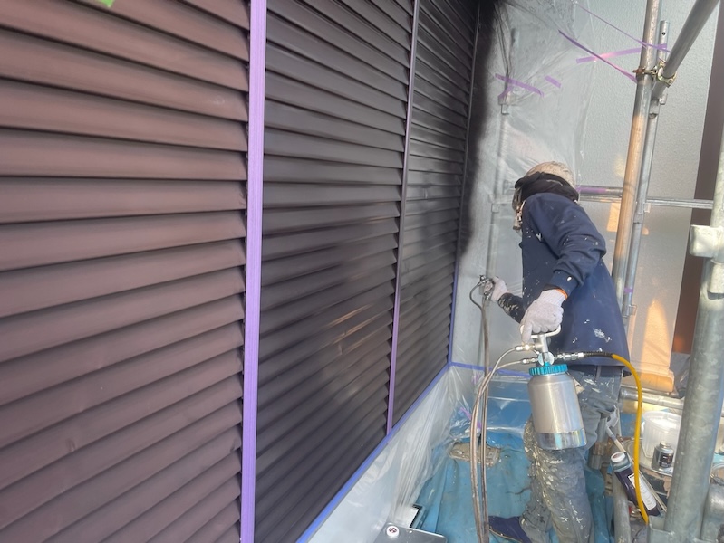 雨戸は吹き付け塗装で仕上げました!|長野県松本市