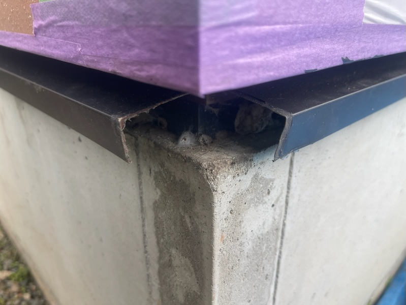 長野県松本市|破損した水切りを板金で補修しました!