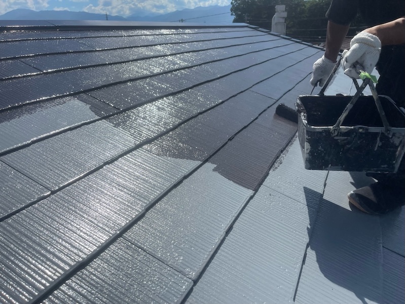 わが家の屋根に最適な工事は?屋根メンテナンスの種類と効果、時期をご紹介!