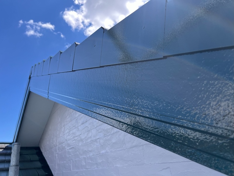 破風板・鼻隠し・雨樋を塗装しました!風雨にさらされる部位の注意点|長野県松本市