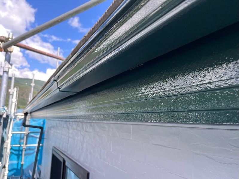 破風板・鼻隠し・雨樋を塗装しました!風雨にさらされる部位の注意点|長野県松本市