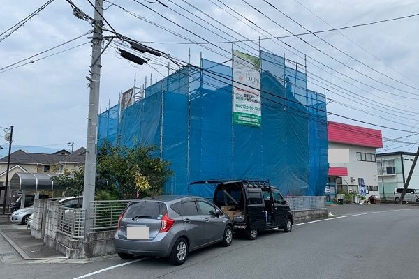長野県塩尻市　外壁塗装・付帯部塗装　足場の設置～養生まで　飛散防止ネットの役割