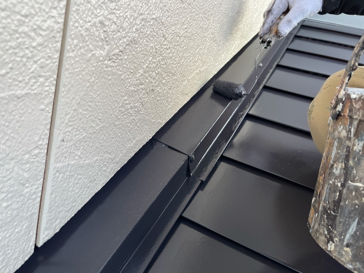 長野県塩尻市 K様邸 屋根塗装工事 屋根の雨押さえの塗装 役物の塗装も忘れずに | 長野県の外壁塗装・屋根塗装専門店（株）LOHAS
