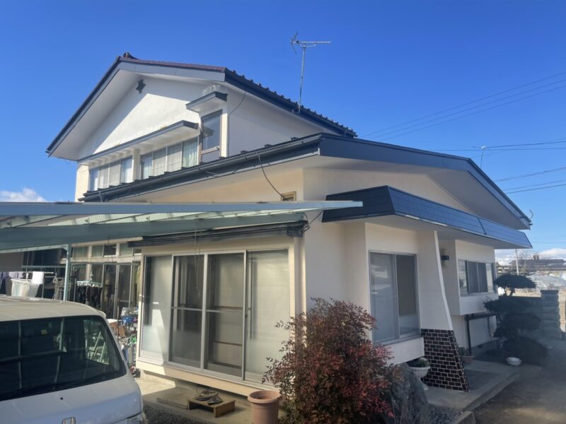 長野県松本市　H様邸　屋根・外壁塗装工事が完了しました！　木部の破風板は板金を張って耐久性アップ！