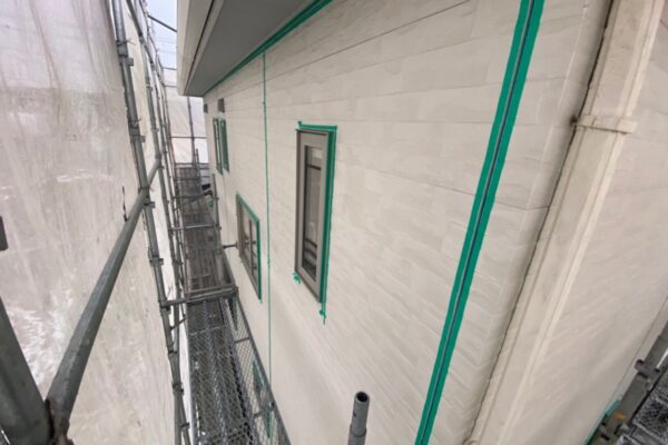 長野県茅野市　M様邸　屋根・外壁塗装工事　目地コーキング打ち替え　新規コーキング充填