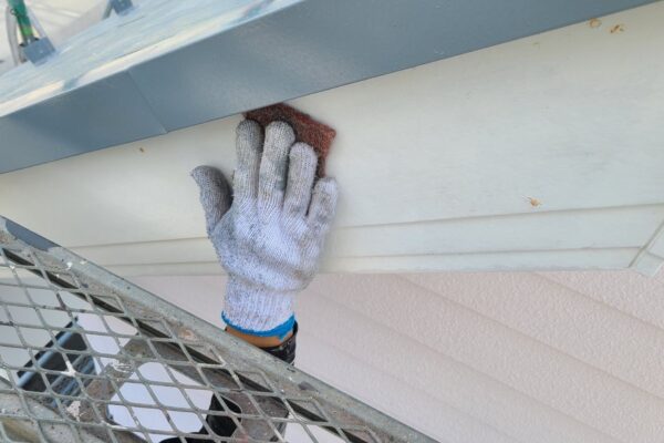 外壁塗装工事で行う下地処理作業の種類と作業内容