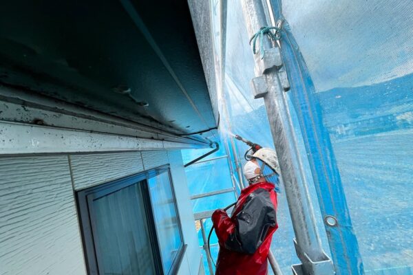 長野県諏訪市　N様邸　屋根・外壁塗装工事　普段お手入れできないところも洗浄しましょう！
