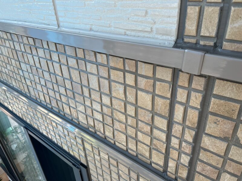 長野県諏訪市　N様邸　屋根・外壁塗装工事　目地と窓のコーキング工事　オートンイクシード採用