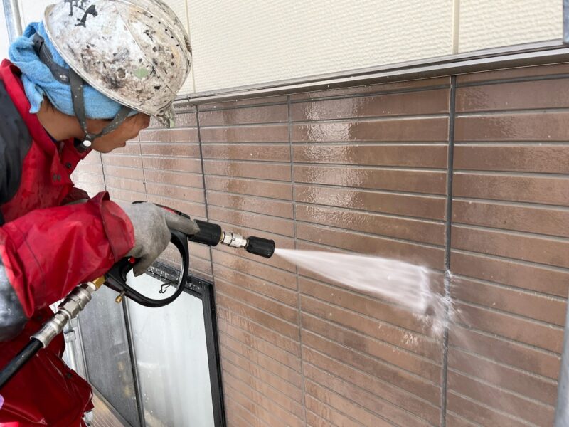 長野県諏訪市　M様邸　屋根・外壁塗装工事　外壁の高圧洗浄