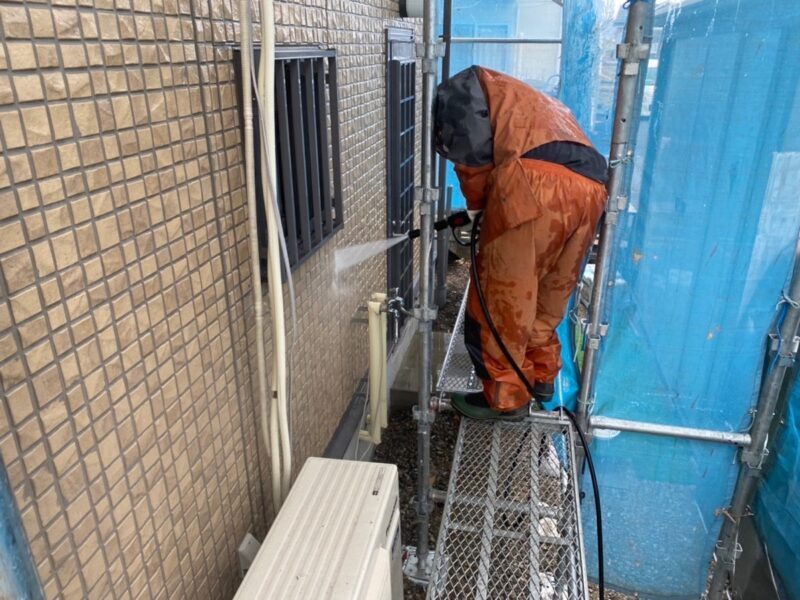 長野県諏訪市　N様邸　屋根・外壁塗装工事　塗装工事は下地処理が大事！