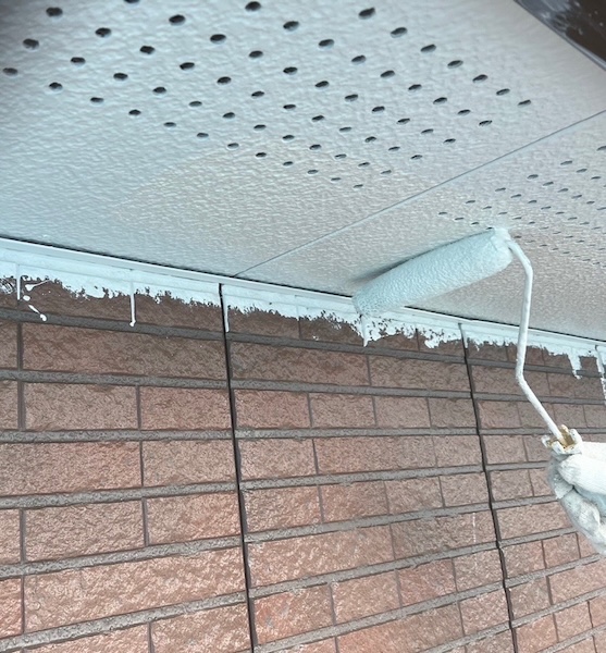 長野県松本市　K様邸　屋根塗装工事　付帯部　軒天井の塗装