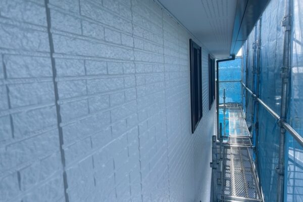 長野県松本市　K様邸　外壁塗装工事　付帯部　軒天井と軒樋の塗装
