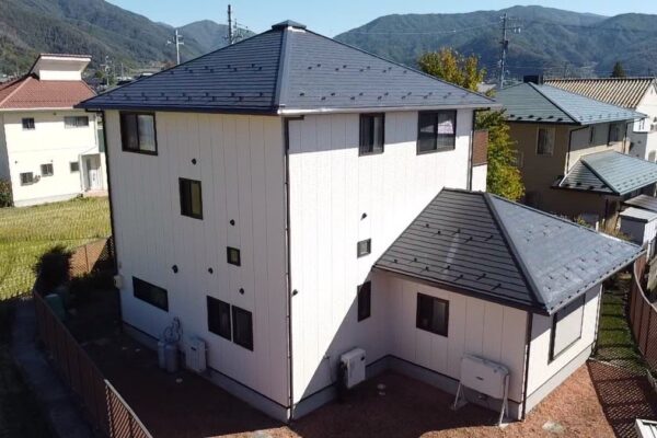 外観の雰囲気が変わり、とても満足しています！【長野県松本市　K様邸】屋根塗装・外壁塗装・付帯部塗装・コーキング工事