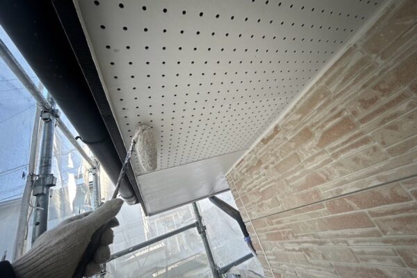 長野県塩尻市　U様邸　軒天井の塗装ではアステックのマルチエースⅡを使いました！