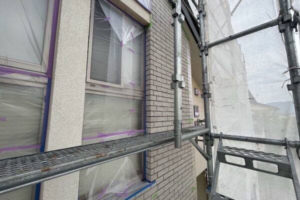 長野県松本市｜塗装前の養生作業！養生は塗装の品質に影響します。