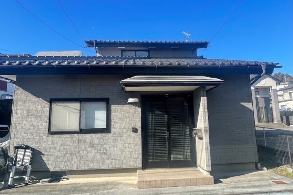 長野県岡谷市 M様邸 外壁塗装工事「外壁塗装からベランダデッキの交換まで丁寧に行なってくださり、ありがとうございました」