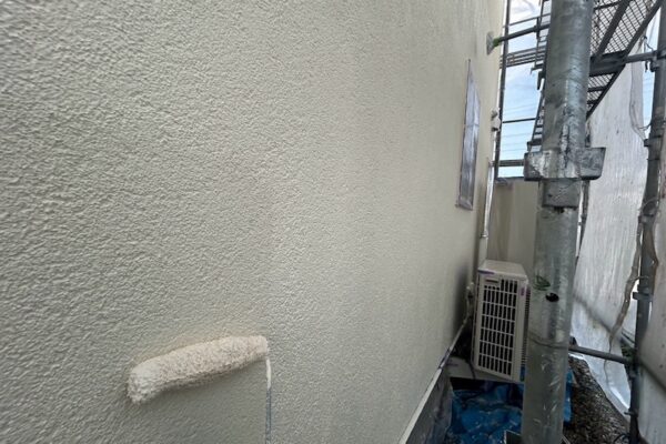 外壁塗装の下塗りと上塗りの違いについて｜長野県松本市