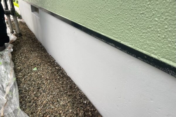 長野県松本市|基礎の欠損をモルタルで補修後、塗装で仕上げました!