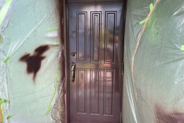 木製の玄関ドアを塗装しました!|長野県松本市