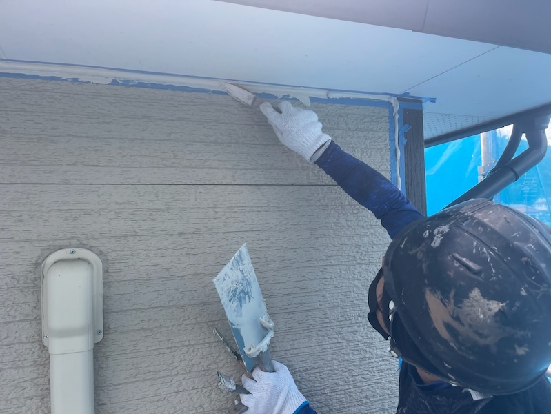 軒天井と外壁の取り合い部 シーリング工事をレポート！｜長野県上伊那郡辰野町