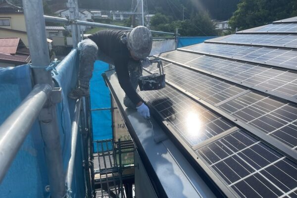 屋根の遮熱塗装、下塗り剤にも遮熱性を備えています！｜長野県上伊那郡辰野町
