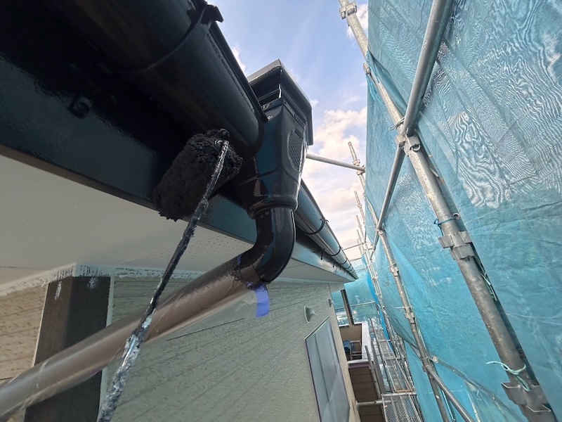 軒樋と鼻隠しを塗装しました！雨樋工事もおまかせください！｜長野県上伊那郡辰野町