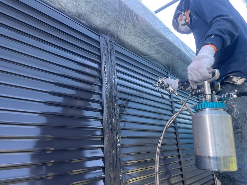 雨戸は吹き付け塗装で仕上げました！｜長野県松本市